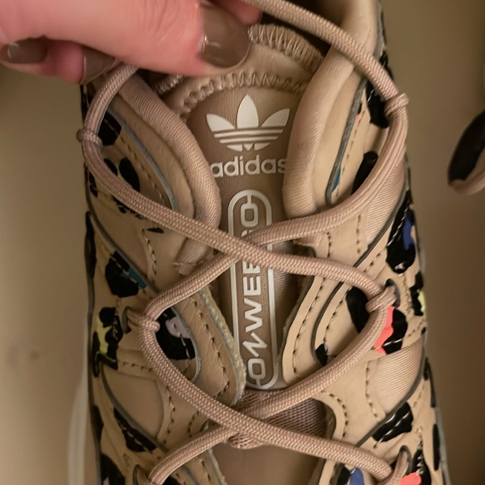 Adidas Ozweego Women’s Sneaker - Picture 3 of 9